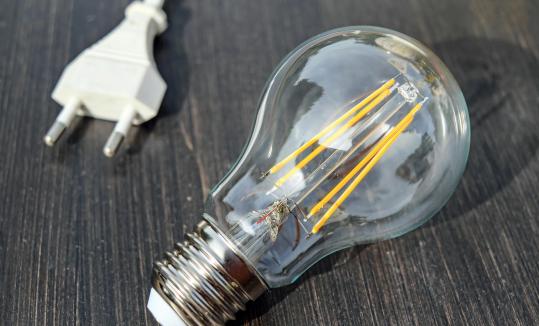 Électricité : une hausse des tarifs qui contredit les promesses de stabilité